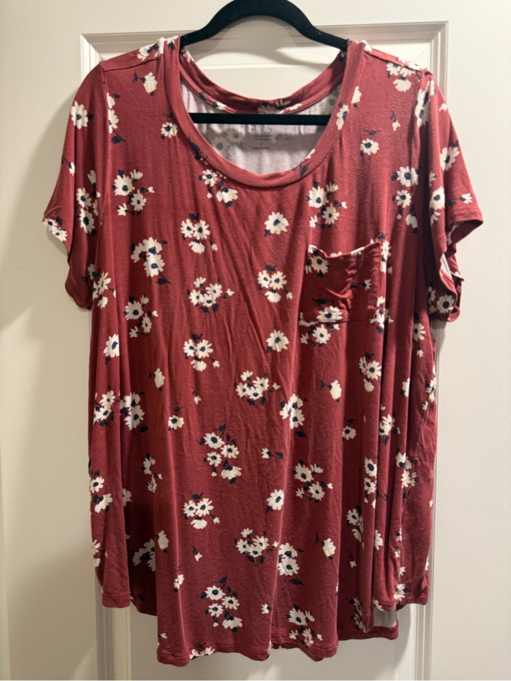 Market & Spruce Rust Floral Pocket Short Sleeve Tee